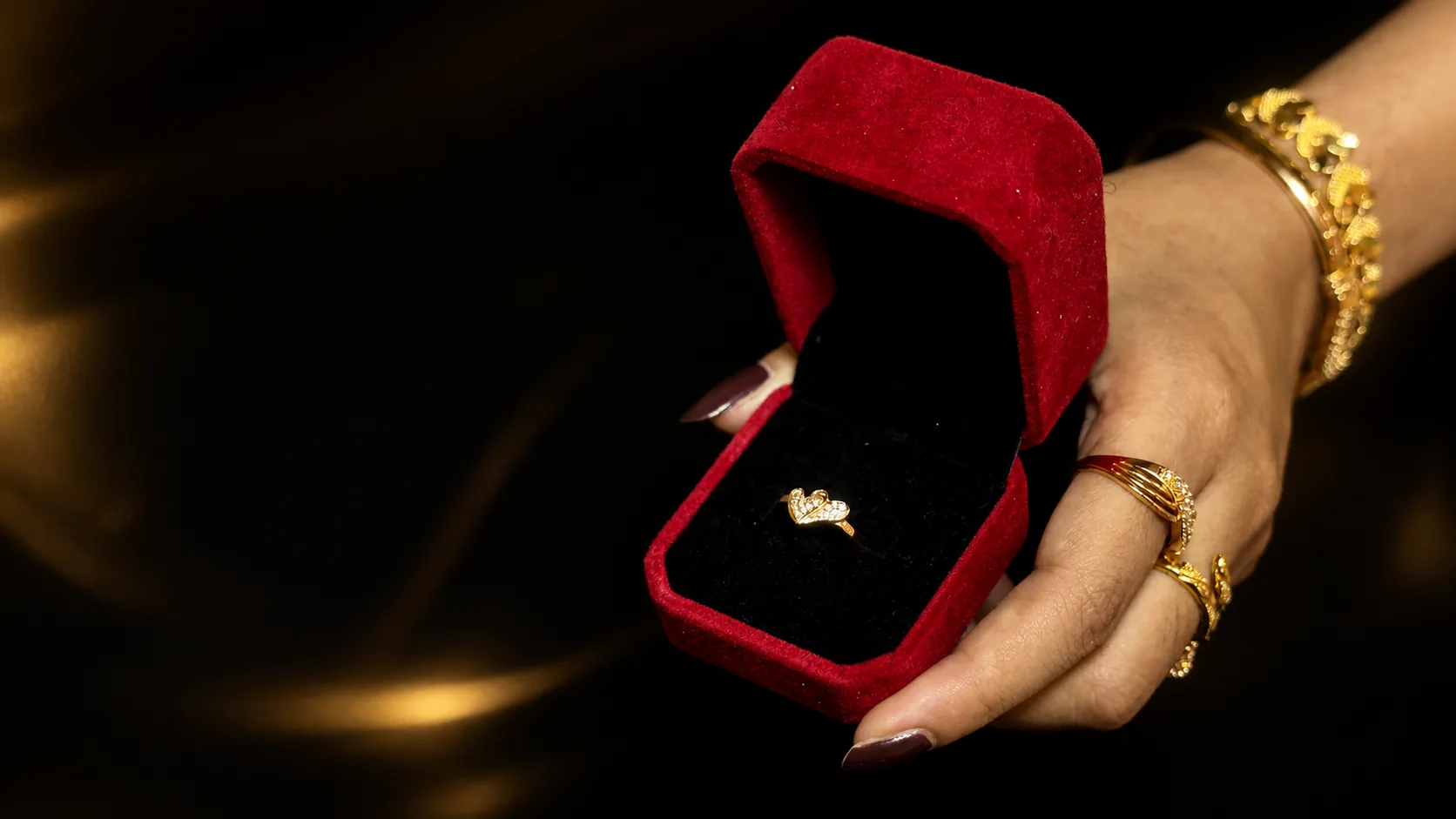 Jual Cincin Emas Tanpa Surat: Panduan Lengkap (Termasuk Cincin Berbatu)